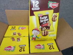 lot 492 image: 4- 12 pk  1 oz Keebler Fudge Stripe...