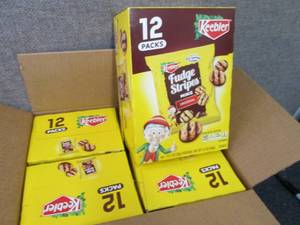 lot 493 image: 4- 12 pk  1 oz Keebler Fudge Stripe...