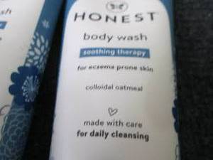 lot 524 image: 6- 8 oz Honest Soothing Therapy Bod...