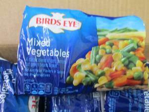 lot 528 image: 12- 16 oz pkg FROZEN Birds Eye Clas...