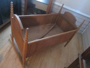 Gorgeous Vintage Wood Baby Cradle (one rocking leg needs to be reattached to function as intended)