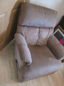 Vintage yet nice Upholstered stationery recliner