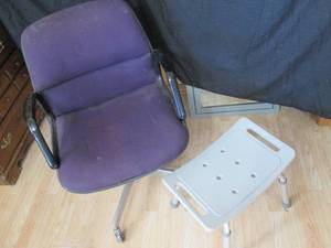 Extra wide seat Vikings purple Padded rolling office chair with medical aid shower chair