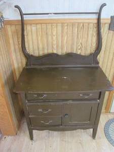 Antique Wooden 3-drawer 1-door Dry-Sink on petite casters