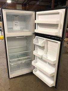 Vissani 18 cu. ft. Top Freezer Refrigerator in Stainless Steel Look Slight Damage Customer Returns See Pictures