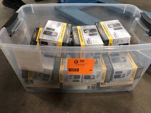 Lot of Defiant Single Cylinder Square Electronic Keypad Deadbolt Matte Black Customer Returns See Pictures