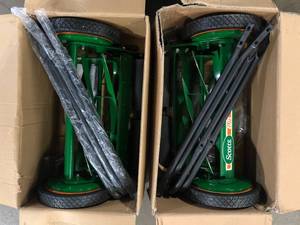 Lot of 2 Scotts 16 in. Manual Walk Behind Push Reel Lawn Mower   Customer Returns See Pictures