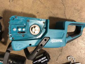 Makita LXT 14 in. 18V Lithium-Ion Brushless Electric Battery Chainsaw Kit (4.0 Ah)   Customer Returns See Pictures