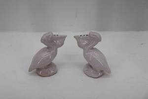 lot 3 image: Rosemeade Pelican Salt & Pepper Shaker