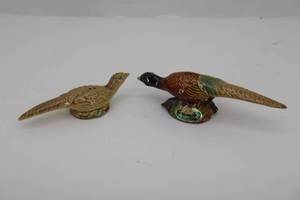 lot 11 image: Rosemeade Pheasant Salt & Pepper Shakers