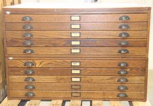 lot 48 image: Vintage Wood large Flat File Holder