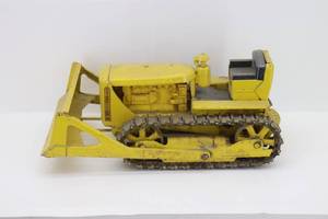 lot 115 image: Charles Wm Doepke Mfg Model Toys Cat D6
