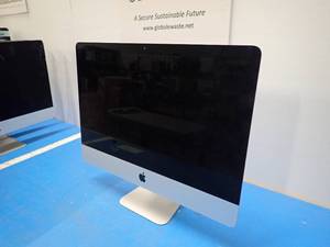 lot 2 image: Apple&nbspiMac14,4 A1418 MF883LLA AIO PC &nbspINTEL(R) CORE(TM) I5-4260U CPU  1.40GHZ  8GB DDR3 RAM  500GB HDD  Includes IOS and Power Cable