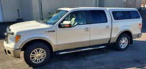 2009 Ford F-150 SuperCrew Lariat Pickup Truck with Topper