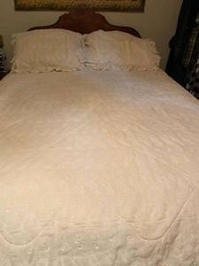 lot 3 image: Cream Colored Bedspread & Two Decorator Pillow Shams