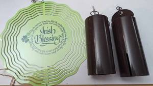 lot 19 image: Green Irish Blessing Hanging Wire Ornament & Two Black Two Piece Auto Palpal Handle Covers