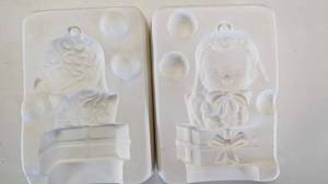 lot 58 image: 1983 Kimple Slip Casting Ceramic EZ Pour Molds-#54 Sleeping Lamb On Hay Ornament