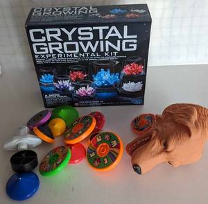 lot 131 image: Crystal Growing Experimental Kit-Spinning Items