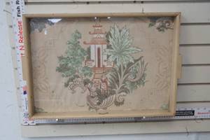 lot 266 image: Vintage Asian painted tray