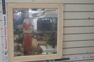 lot 318 image: Vintage Framed Mirror