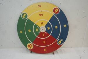 lot 336 image: Vintage Spinning Wheel Dart Game