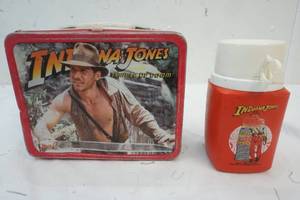 lot 14 image: Vintage Metal Lunch Box