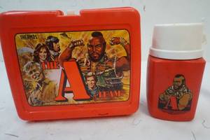 lot 28 image: Vintage Plastic Lunch Box