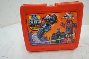 lot 32 image: Vintage Plastic Lunch Box