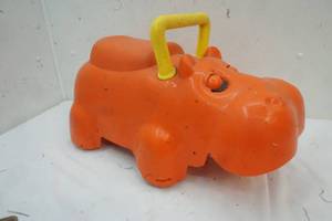 lot 83 image: Vintage Kids Toy