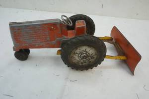 lot 100 image: Vintage Kids Toy