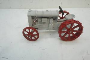 lot 101 image: Vintage Kids Toy