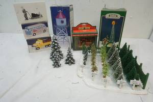 lot 129 image: Christmas Decor