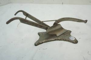 lot 143 image: Vintage Plow Desk Weight