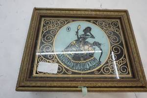 lot 147 image: Vintage Vanity Box