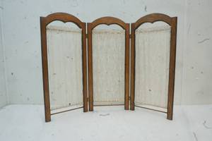 lot 363 image: dressing screen