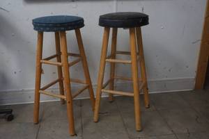 lot 387 image: bar stools