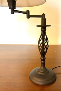 lot 74 image: Amazing Adjustable Arm Table Lamp