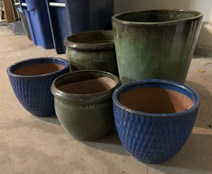 lot 102 image: Pot and Planters