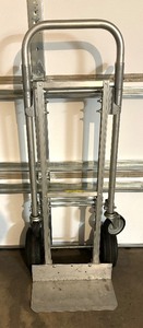 lot 113 image: Milwaukee Horizontal and Vertical Dolly