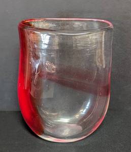 lot 45 image: Swirled Art Glass Vase