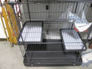 lot 3 image: Preview Hendrix model 7501 Metal framed cat housecage (fully assembled)