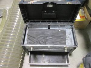 lot 14 image: Large 3-Drawer lift top Stack-on
