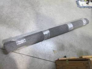 lot 33 image: Roll of indooroutdoor carpet or even vehicle carpet (unknown length)