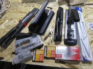 lot 39 image: Heavy duty staplers, 3-hole punches and other paper Fasteners