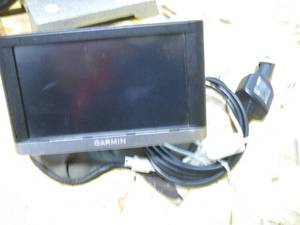 lot 45 image: Garmin navigation with stand and power cords
