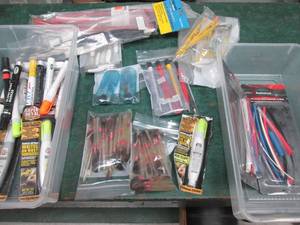 lot 61 image: Large lot of heat shrink tubing, paint pens and other electrical supplies