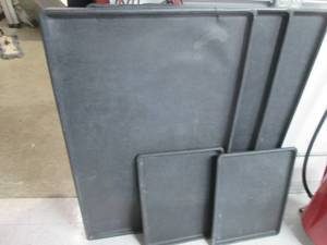 lot 72 image: Large trays for dog kennel floors or entryways