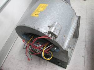 lot 75 image: Squirrel cage furnace blower motor