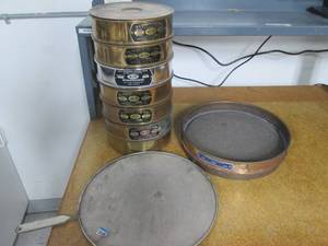 lot 124 image: US Standard Series Sieves lot...