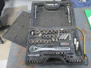 lot 169 image: Craftsman shallow well SAE and Metric 14, 38 and 12 socket set with 12 ratchet